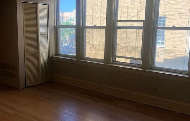 4048 W KAMERLING