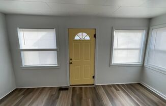 2 beds, 1 bath, $1,200