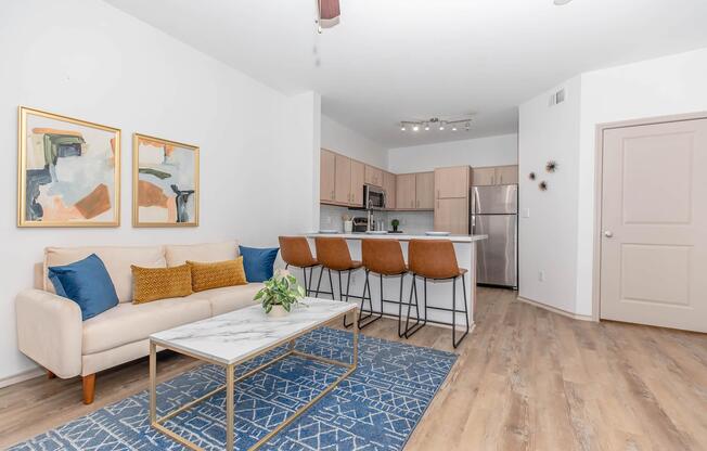 2 beds, 1.5 baths, 837 sqft, $1,179