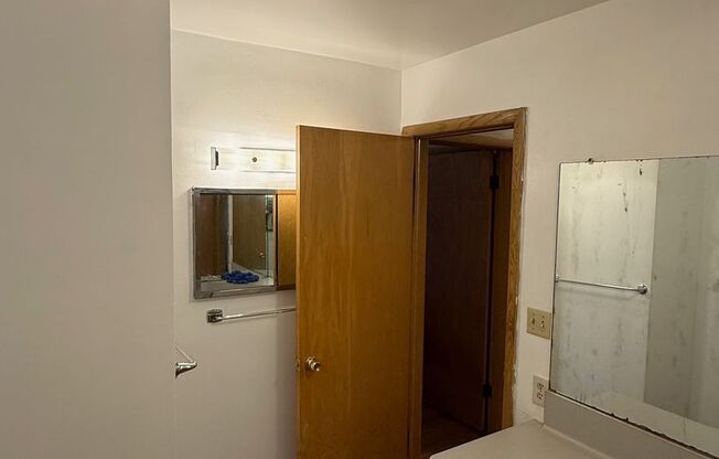 3309 N Dousman