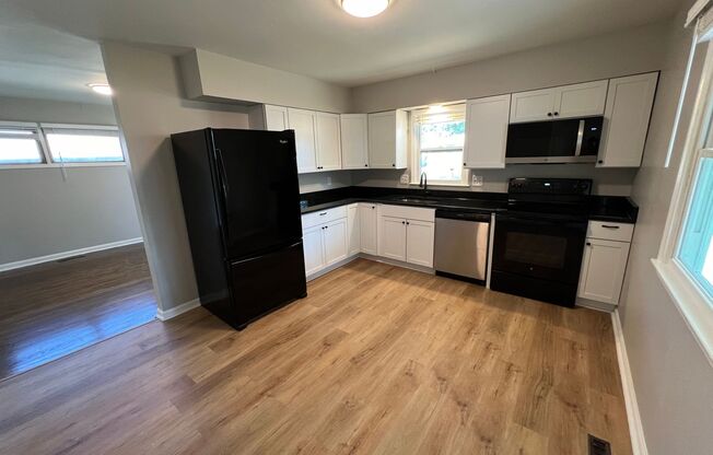 3 beds, 1 bath, $1,395