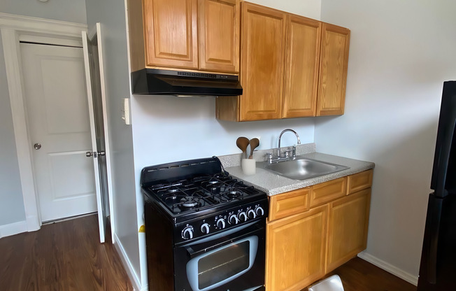 620 - OM-620 8th Street LLC