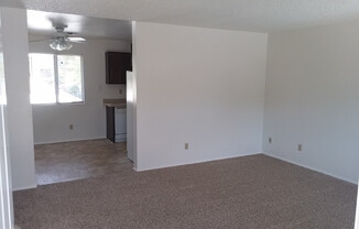 2 beds, 1 bath, 800 sqft, $1,000, Unit C