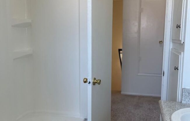 3 beds, 2.5 baths, 1,519 sqft, $3,495, Unit 108