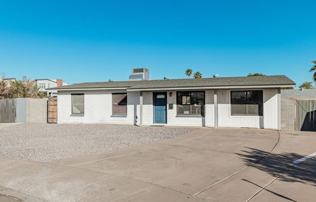 Beautiful 4 bedroom home in Tempe on a cul-de-sac!