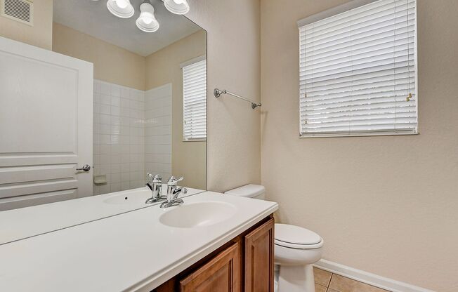 3 beds, 2 baths, $1,865, Unit UNIT 103