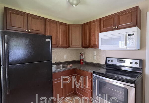 2908 POST ST