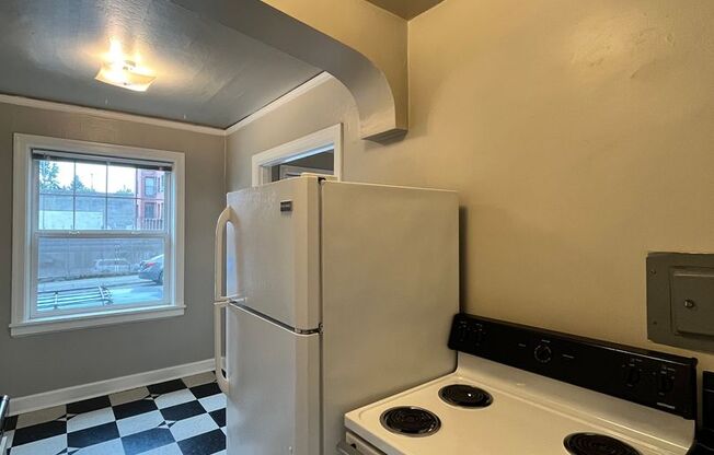 1 bed, 1 bath, $1,595, Unit 108