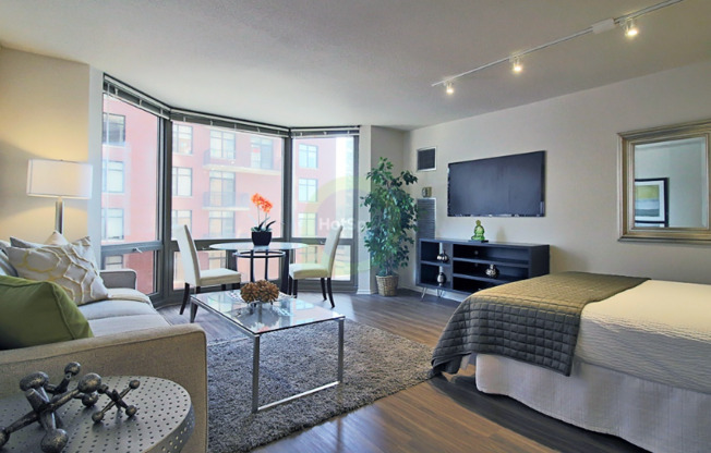 1229 N DEARBORN