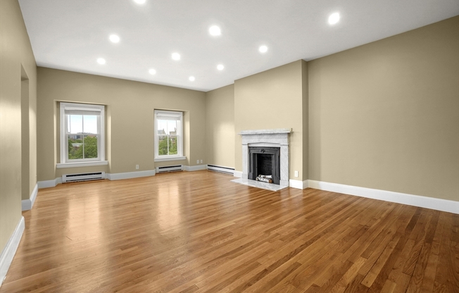 42 W NEWTON ST