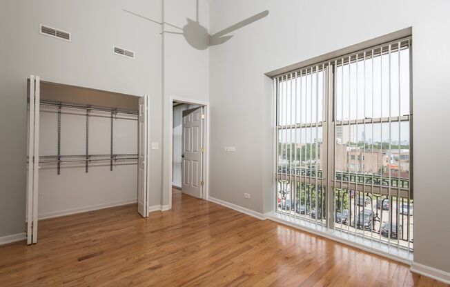 1 bed, 1 bath, $1,885, Unit E4