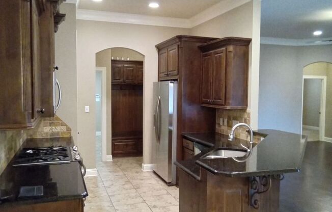 4 beds, 2 baths, $2,100