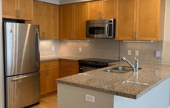 Harbor Square Condominium