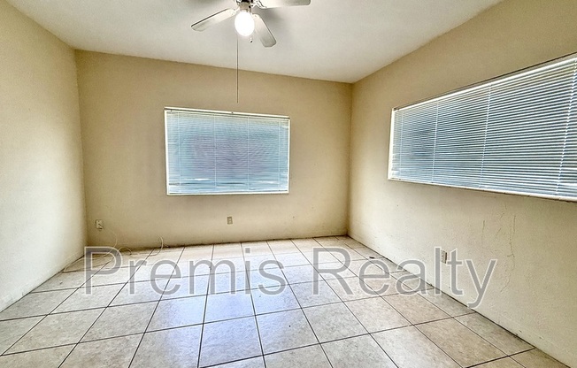 105 N LINCOLN AVE