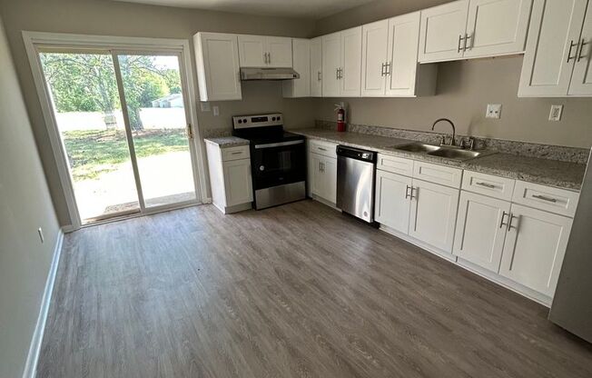 2 beds, 1.5 baths, 815 sqft, $999, Unit 2613