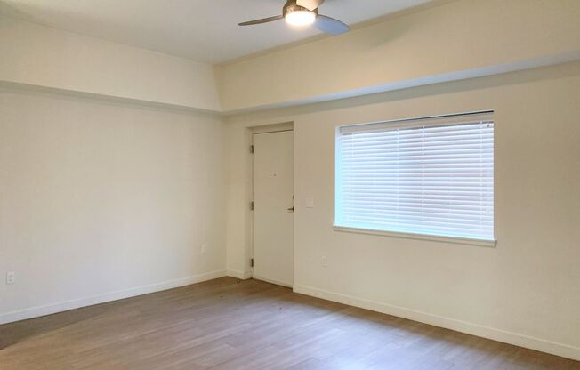1 bed, 1 bath, 579 sqft, $1,300, Unit 101
