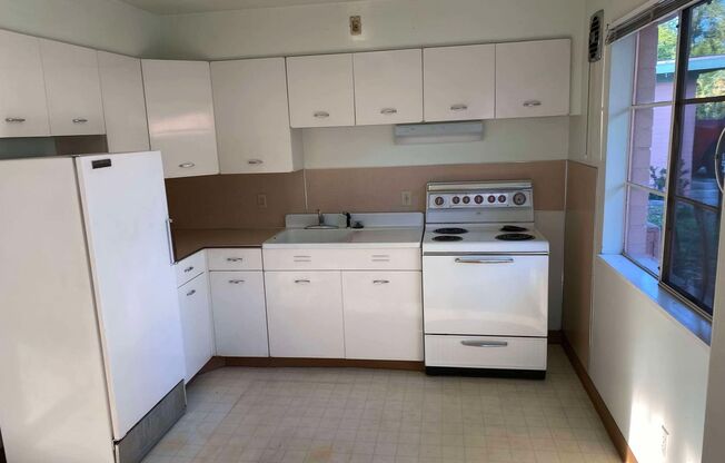 1 bed, 1 bath, $900, Unit KF2-D-TFS