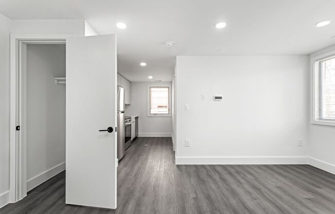 3 beds, 2 baths, 788 sqft, $3,580, Unit 6701-207