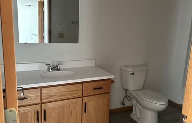 2 beds, 1 bath, 1,008 sqft, $1,175, Unit 629 - 14