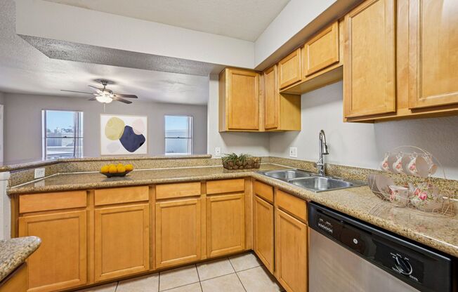 3 beds, 2 baths, 1,140 sqft, $1,649, Unit 2050