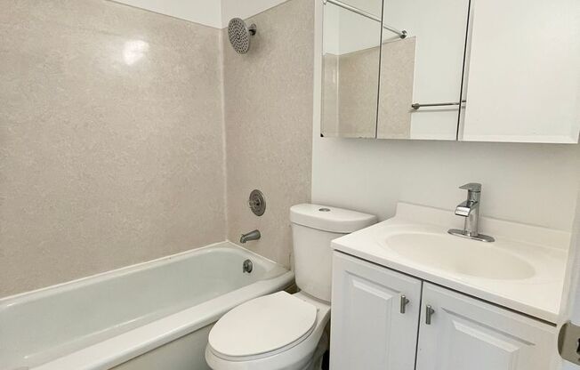 2 beds, 1 bath, 600 sqft, $2,095, Unit 203