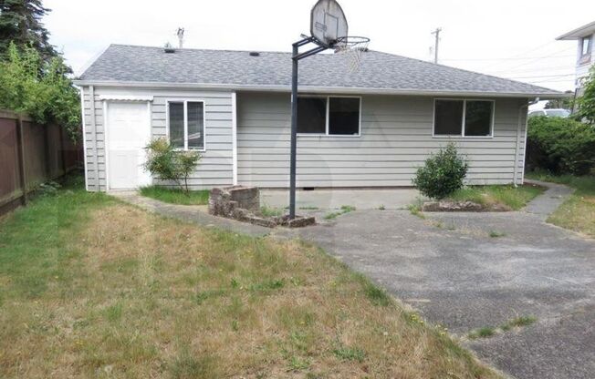 3 beds, 1 bath, $2,150