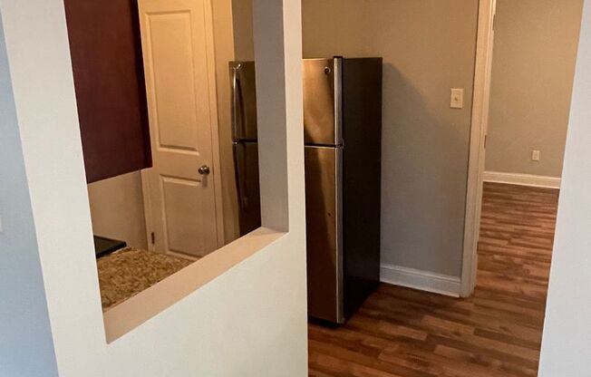 1 bed, 1 bath, 550 sqft, $1,050, Unit 1802 Philip #103