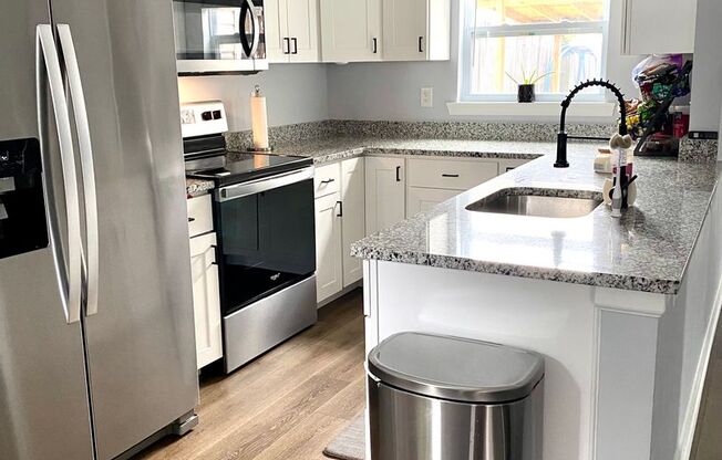 Charming 3 BR/2 BA Single-Family Home in Pasadena!