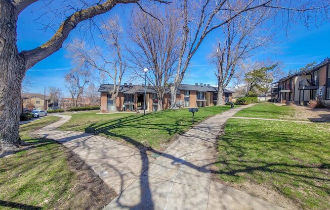 2720 S Orchard Dr