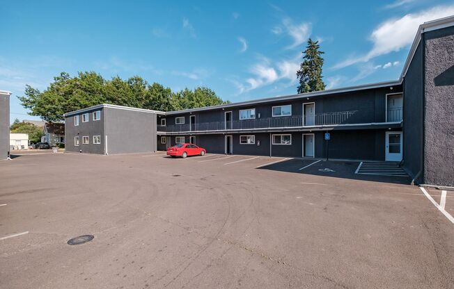 208 5 AVE SE