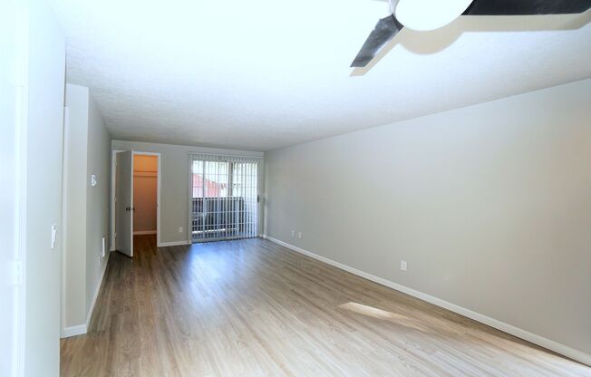 1 bed, 1 bath, 840 sqft, $1,750, Unit 49