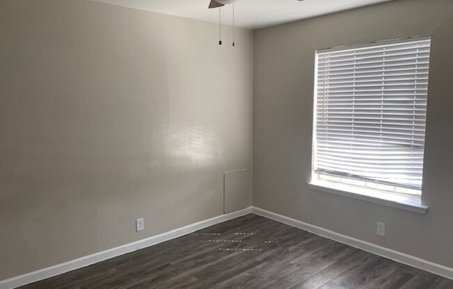 3 beds, 2 baths, 1,000 sqft, $1,718, Unit 1809-208