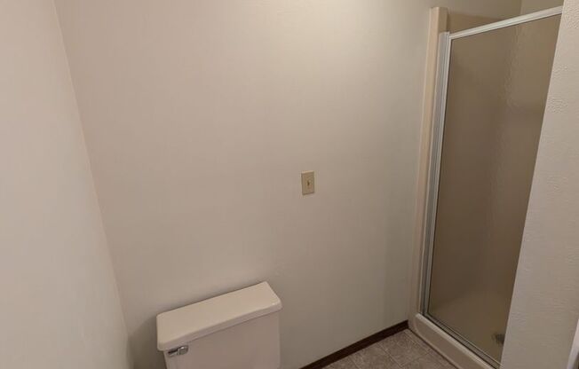 2 beds, 2 baths, 1,034 sqft, $1,279, Unit 1401 062