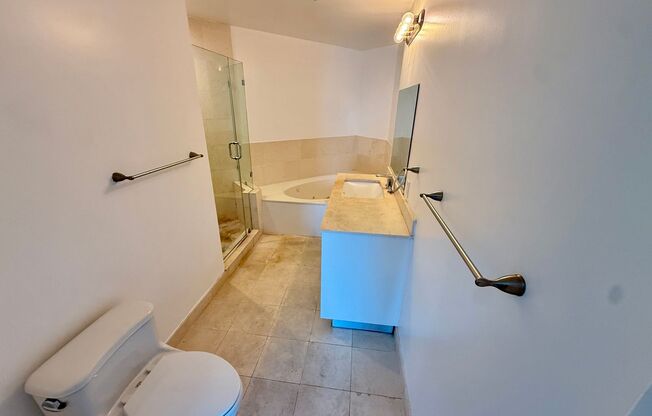 3 beds, 3 baths, $5,495