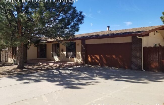 2 beds, 1 bath, 1,741 sqft, $1,195