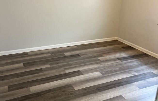 2 Bed, 1 Bath Apartment