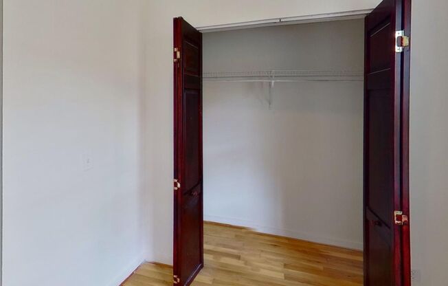 2 beds, 2 baths, 1,000 sqft, $1,799, Unit 22-2