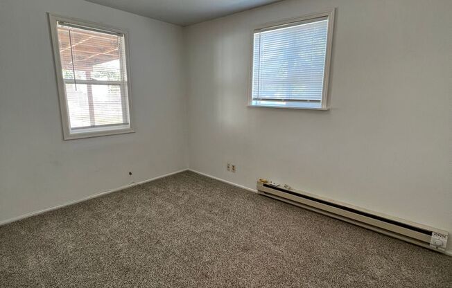 Cozy 2 bedroom 1 bath House!