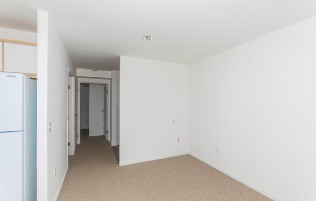 1 bed, 1 bath, $2,400, Unit APARTMENT 82