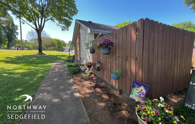 3 beds, 2.5 baths, 1,450 sqft, $1,600, Unit 72