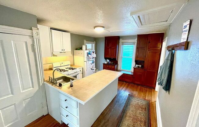 3118 Pleasant Ave