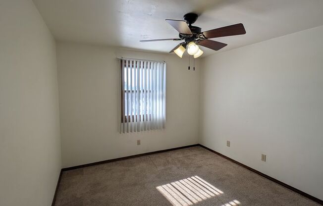 2 beds, 2 baths, 1,034 sqft, $1,279, Unit 1401 094