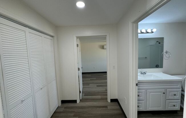 1 bed, 1 bath, 1,025 sqft, $1,250, Unit E