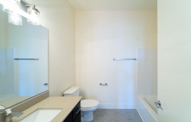 2 beds, 1 bath, 644 sqft, $1,725, Unit 1401