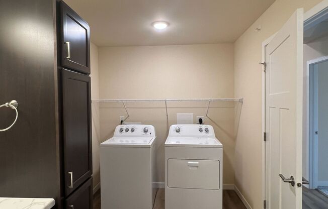 2 beds, 1 bath, 1,040 sqft, $1,485, Unit AT 709-36