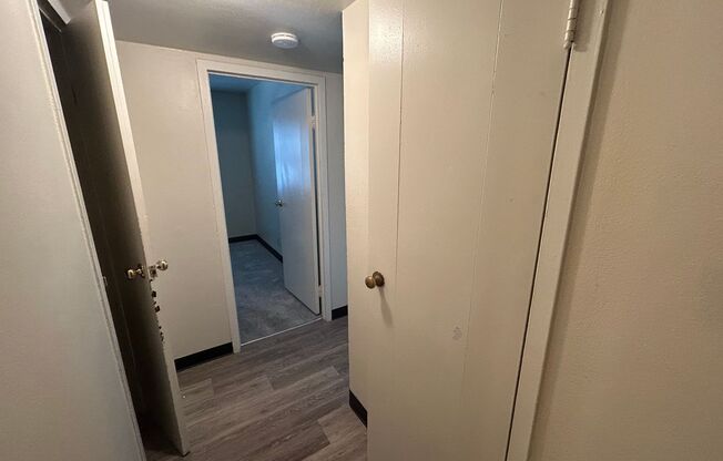 1 bed, 1 bath, $950, Unit 213