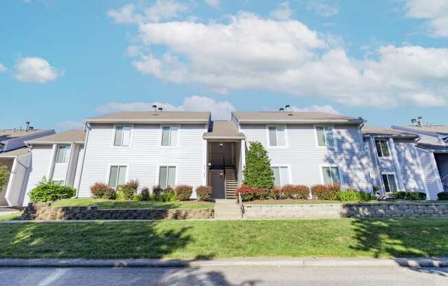 Exterior Walkup Apartment Building at Woodbridge Apartments Bloomington