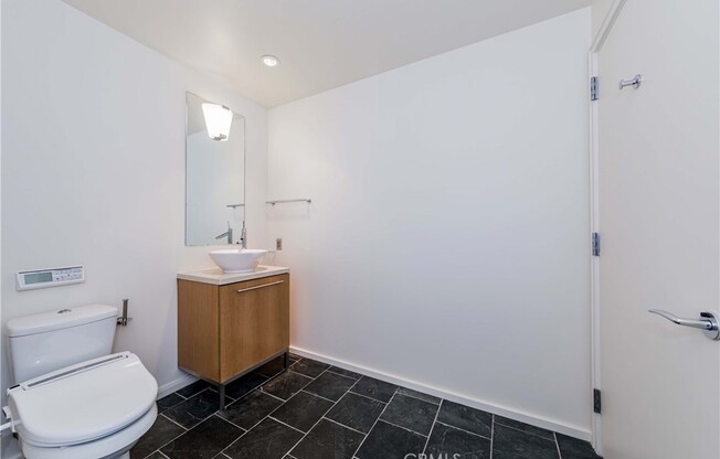 2 beds, 2 baths, 1,480 sqft, $4,100, Unit 320
