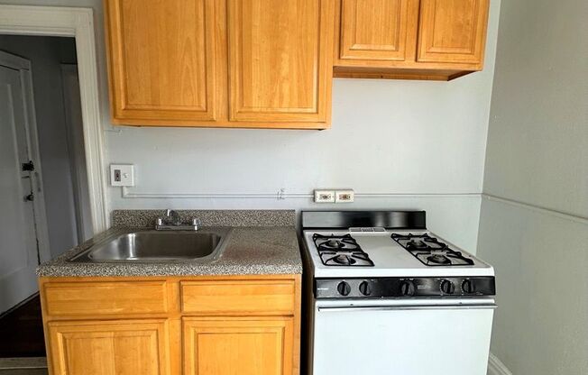930-Berkeley Manor, LLC