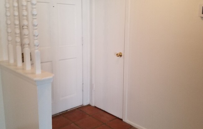 1 bed, 1 bath, 641 sqft, $800, Unit *421